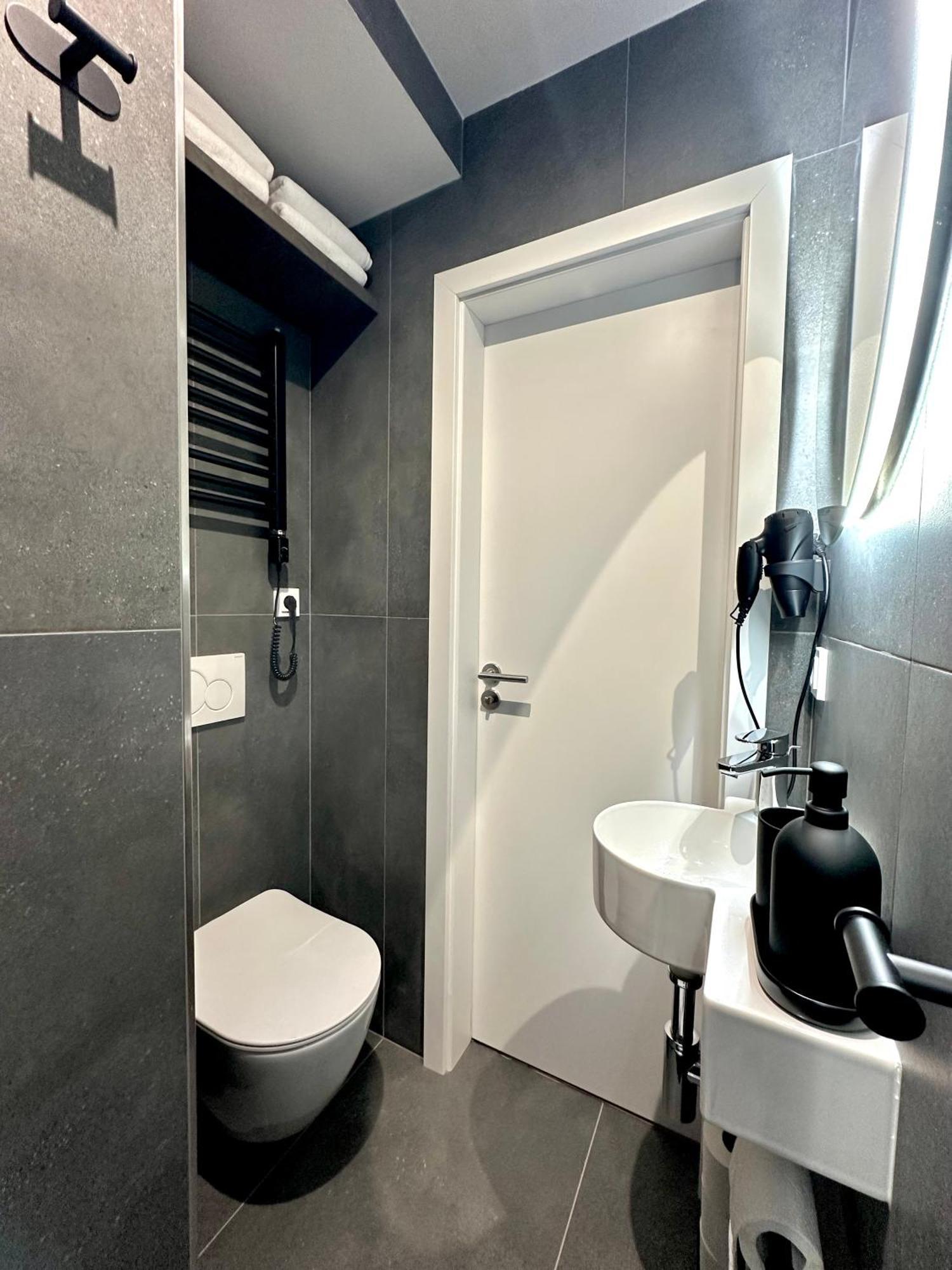 Botanique Rooms With Sauna By Homester Brno Bagian luar foto