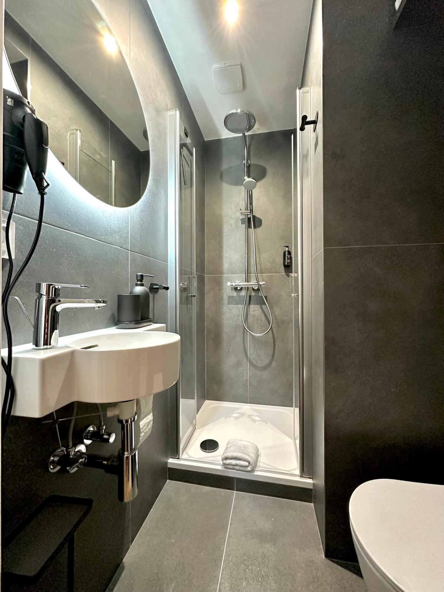 Botanique Rooms With Sauna By Homester Brno Bagian luar foto