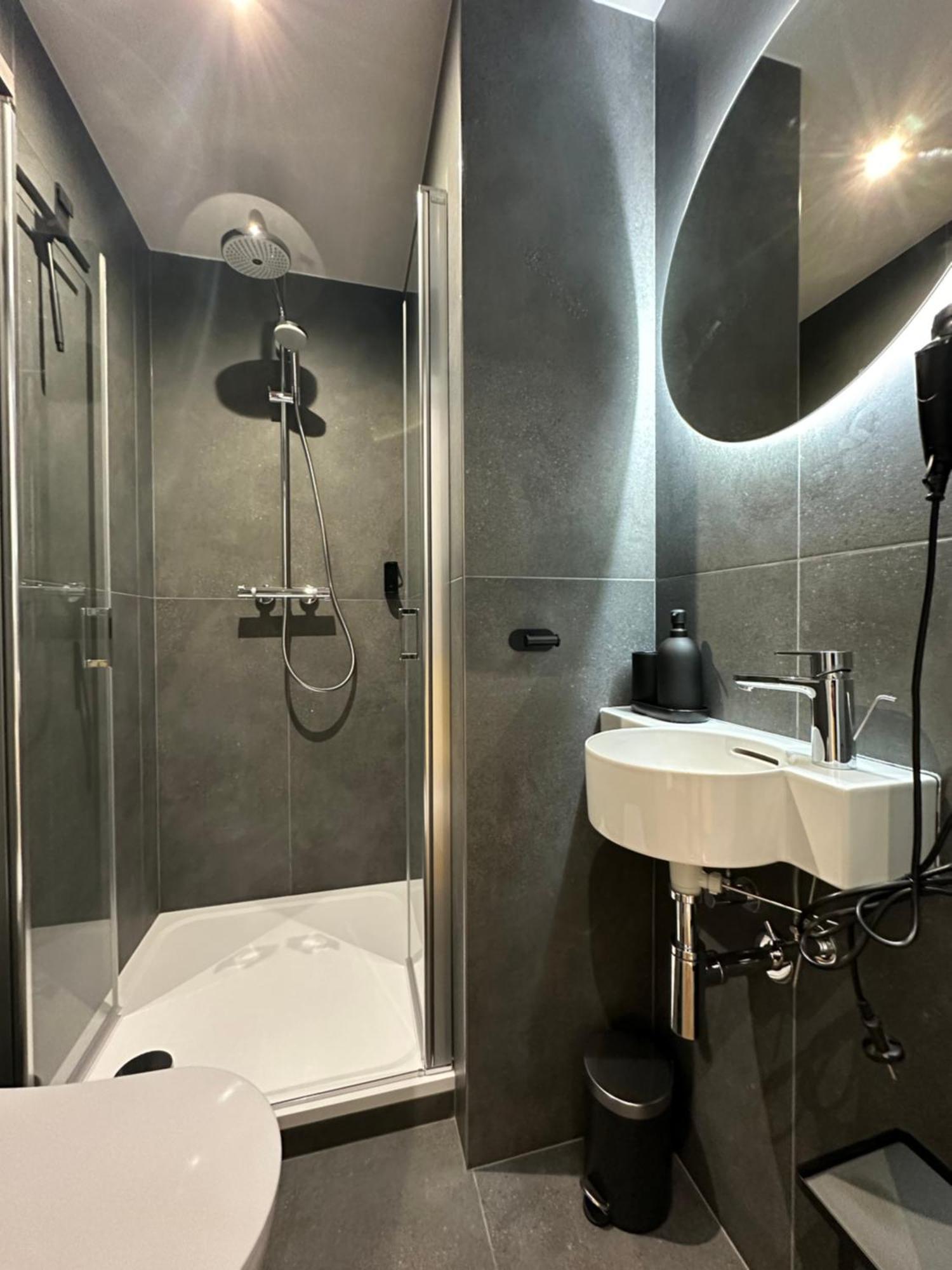 Botanique Rooms With Sauna By Homester Brno Ruang foto